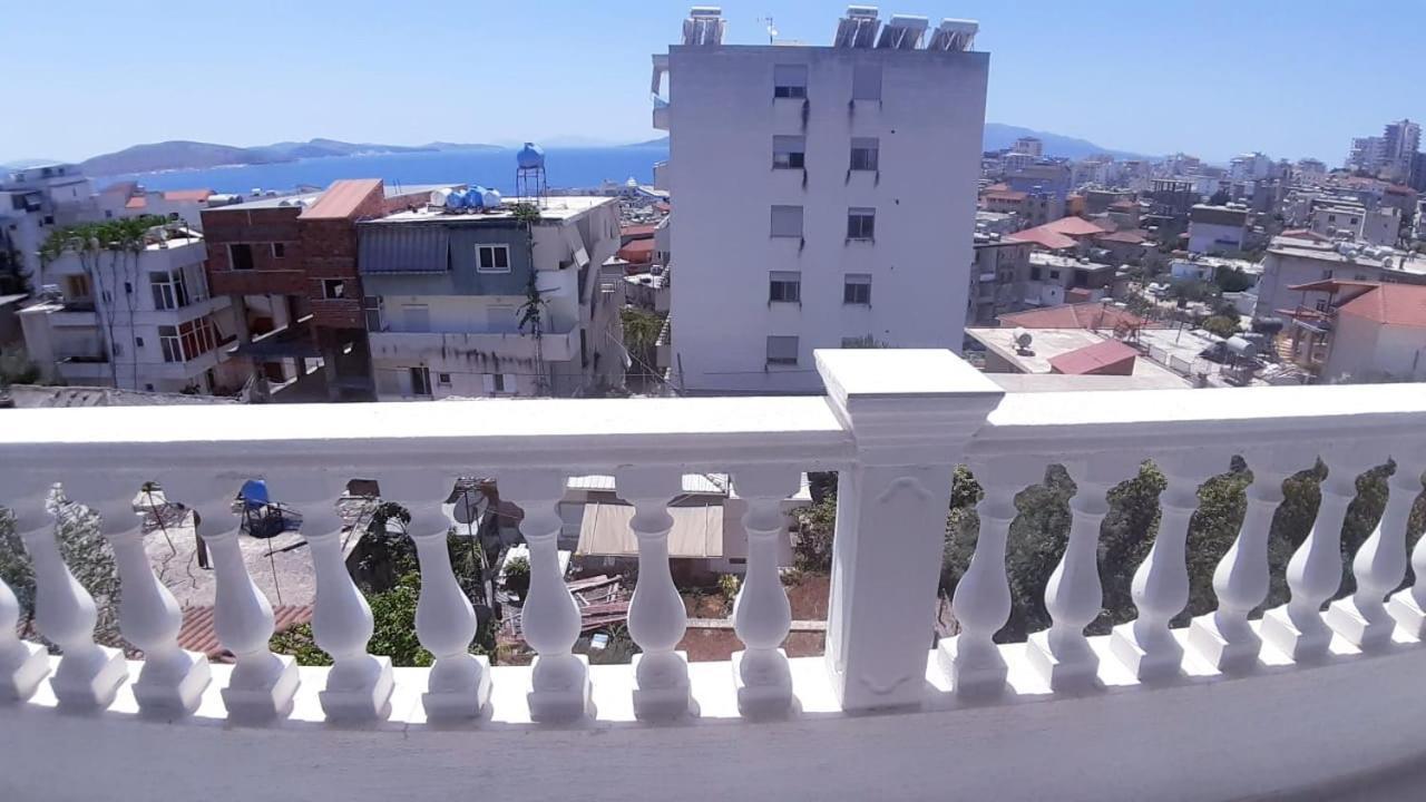 Enia's & * Saranda
